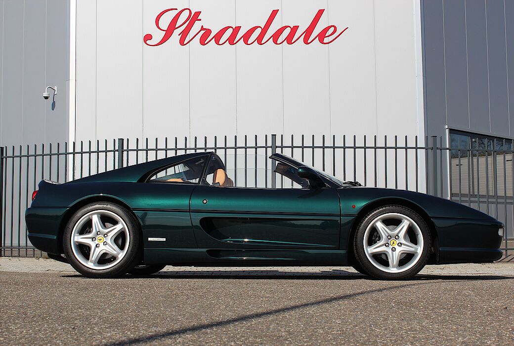 Ferrari F355 GTS 1995 Verde