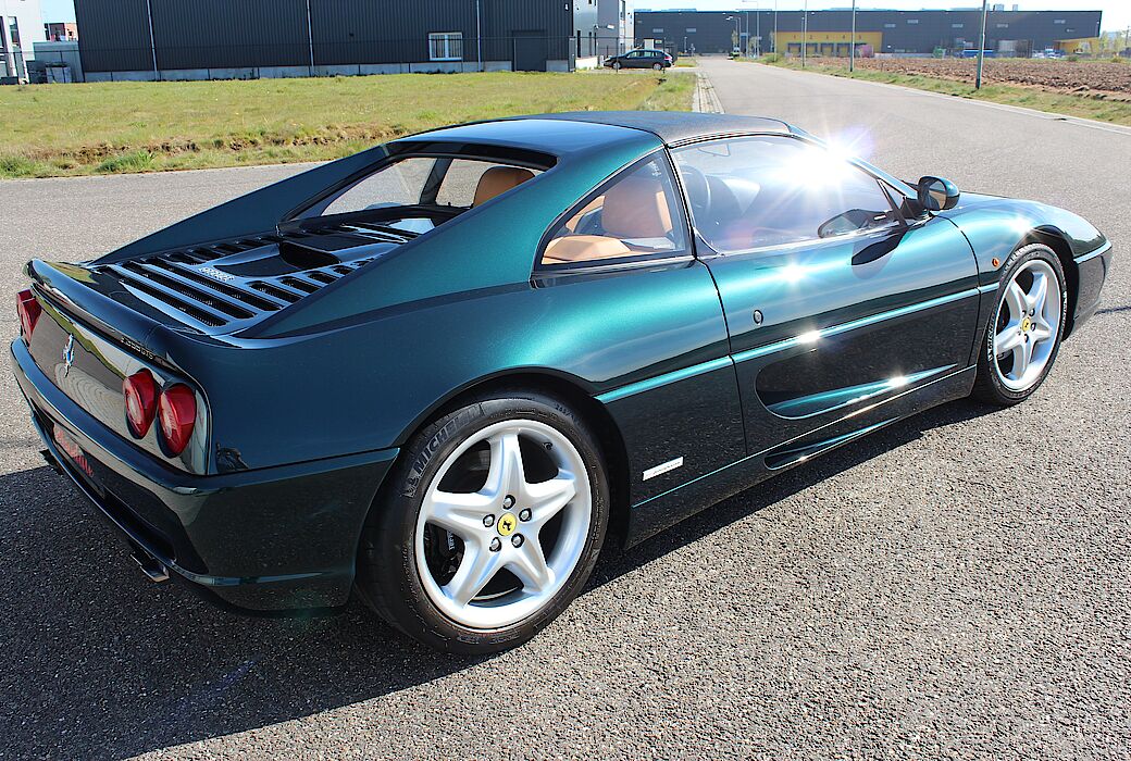 Ferrari F355 GTS 1995 Verde