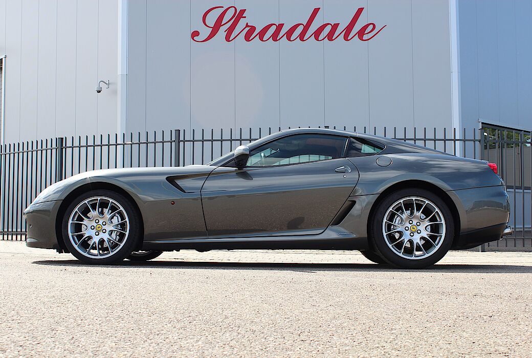 Ferrari 599 GTB Fiorano 2007 Grigio