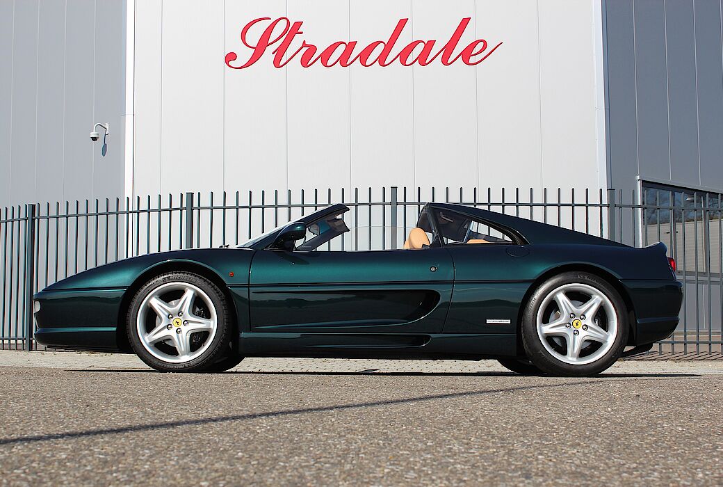 Ferrari F355 GTS 1995 Verde