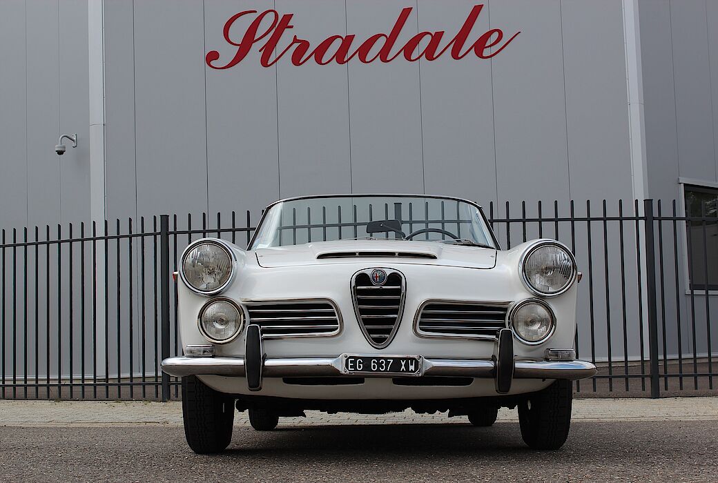 Alfa Romeo 2600 Touring Spider